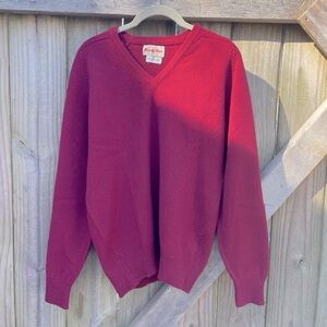 Alan Paine Vintage Made in England 100% Lambswool V Neckline Maroon Sweater